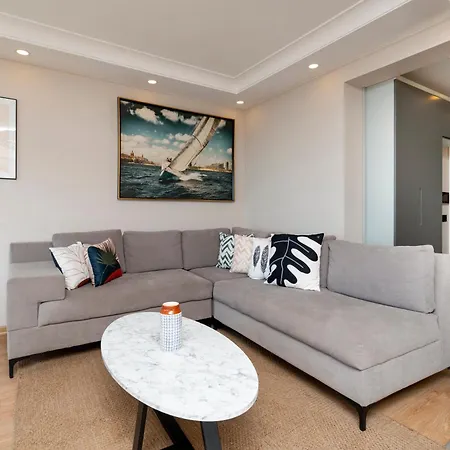 Luxury 2-bedroom Bosphorus View With Private Parking * Istanbul