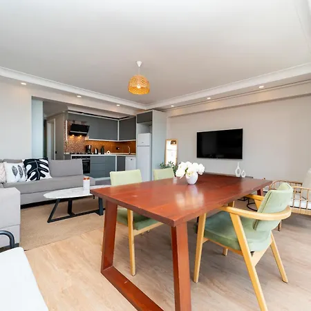 Luxury 2-bedroom Bosphorus View With Private Parking Apartament *